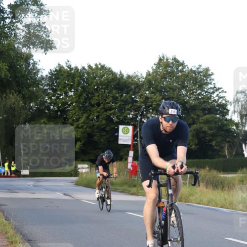 25.08.2024 - Elbe Triathlon Hamburg Fuchs,  Jonas http://msf.ph/oto/6867026 25.08.2024 09:27:37 Radfahren 157, 378, 215, 163 meine-sportfotos.de