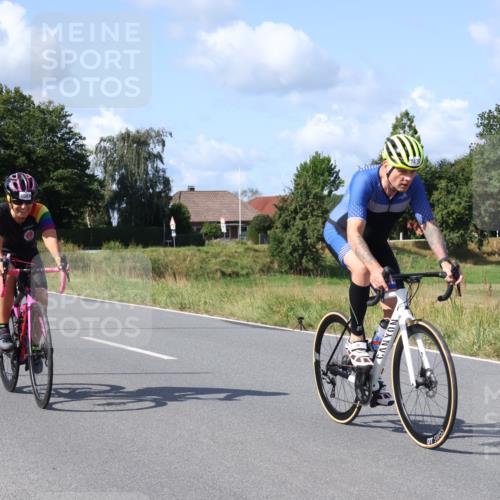 25.08.2024 - Elbe Triathlon Hamburg Fuchs,  Jonas http://msf.ph/oto/6867040 25.08.2024 10:57:40 Radfahren 1415, 565, 1575, 1430, 1583, 1445, 794, 1444, 1584 meine-sportfotos.de