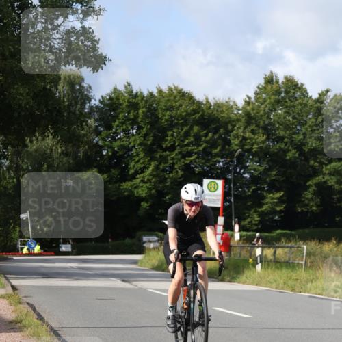 25.08.2024 - Elbe Triathlon Hamburg Fuchs,  Jonas http://msf.ph/oto/6867048 25.08.2024 10:16:01 Radfahren 384, 547, 497 meine-sportfotos.de