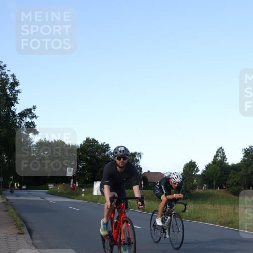 25.08.2024 - Elbe Triathlon Hamburg Fuchs,  Jonas http://msf.ph/oto/6867056 25.08.2024 09:28:01 Radfahren 141, 41, 233, 150, 69 meine-sportfotos.de