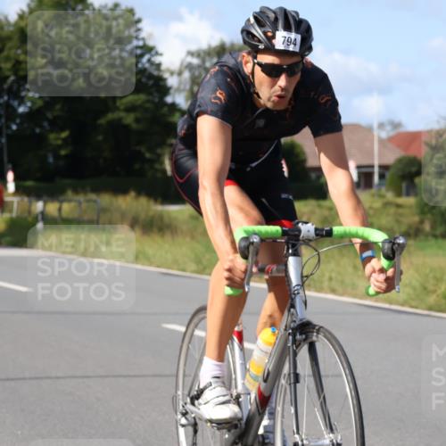 25.08.2024 - Elbe Triathlon Hamburg Fuchs,  Jonas http://msf.ph/oto/6867074 25.08.2024 10:57:43 Radfahren 565, 1575, 1430, 1583, 1445, 794, 1444, 1584, 1706 meine-sportfotos.de