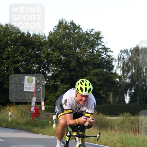 25.08.2024 - Elbe Triathlon Hamburg Fuchs,  Jonas http://msf.ph/oto/6867085 25.08.2024 09:28:06 Radfahren 41, 233, 150, 69, 207, 435, 417, 55 meine-sportfotos.de
