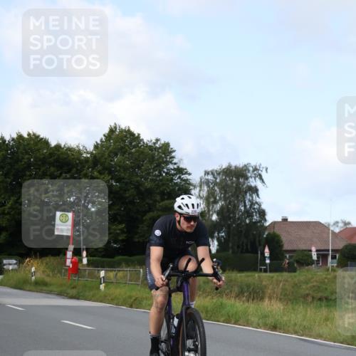 25.08.2024 - Elbe Triathlon Hamburg Fuchs,  Jonas http://msf.ph/oto/6867108 25.08.2024 10:16:30 Radfahren 615, 220 meine-sportfotos.de