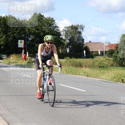 25.08.2024 - Elbe Triathlon Hamburg Fuchs,  Jonas http://msf.ph/oto/6867112 25.08.2024 10:57:46 Radfahren 1583, 1445, 794, 1444, 1584, 1706, 151 meine-sportfotos.de