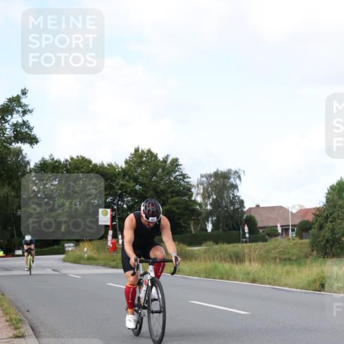 25.08.2024 - Elbe Triathlon Hamburg Fuchs,  Jonas http://msf.ph/oto/6867137 25.08.2024 10:16:38 Radfahren 401, 431, 214 meine-sportfotos.de