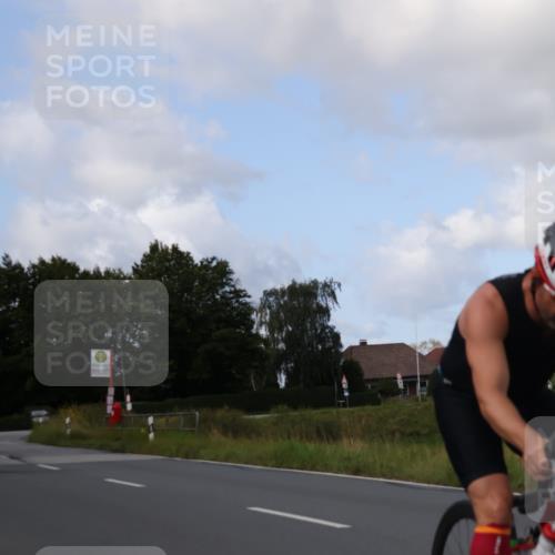 25.08.2024 - Elbe Triathlon Hamburg Fuchs,  Jonas http://msf.ph/oto/6867147 25.08.2024 10:16:39 Radfahren 401, 431, 214 meine-sportfotos.de