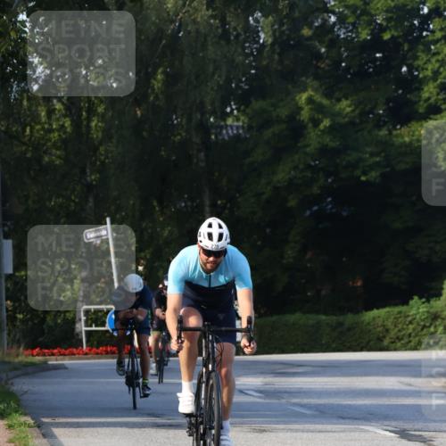 25.08.2024 - Elbe Triathlon Hamburg Fuchs,  Jonas http://msf.ph/oto/6867149 25.08.2024 09:28:15 Radfahren 435, 417, 55, 270, 358, 398 meine-sportfotos.de