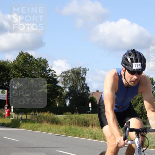 25.08.2024 - Elbe Triathlon Hamburg Fuchs,  Jonas http://msf.ph/oto/6867163 25.08.2024 10:58:02 Radfahren 775 meine-sportfotos.de