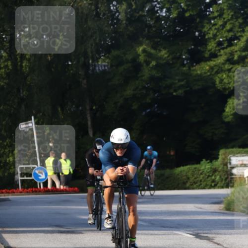 25.08.2024 - Elbe Triathlon Hamburg Fuchs,  Jonas http://msf.ph/oto/6867164 25.08.2024 09:28:17 Radfahren 55, 270, 358, 398 meine-sportfotos.de
