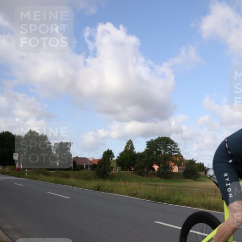 25.08.2024 - Elbe Triathlon Hamburg Fuchs,  Jonas http://msf.ph/oto/6867168 25.08.2024 10:16:41 Radfahren 401, 431, 214 meine-sportfotos.de