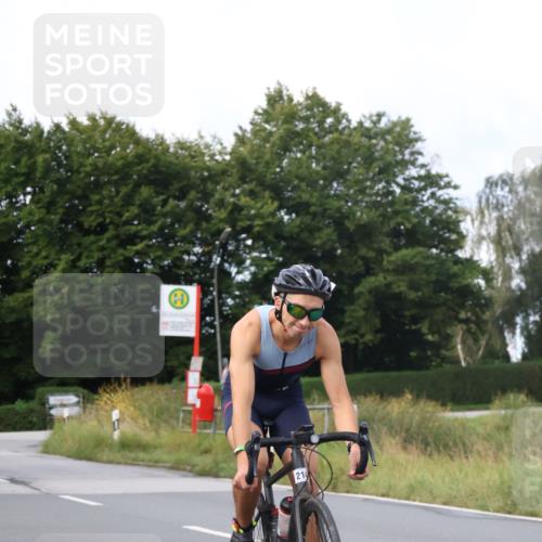 25.08.2024 - Elbe Triathlon Hamburg Fuchs,  Jonas http://msf.ph/oto/6867172 25.08.2024 10:16:42 Radfahren 401, 431, 214 meine-sportfotos.de