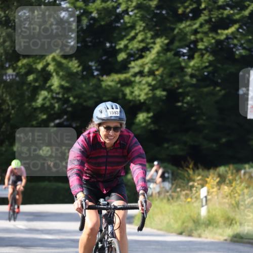 25.08.2024 - Elbe Triathlon Hamburg Fuchs,  Jonas http://msf.ph/oto/6867173 25.08.2024 10:58:09 Radfahren 1593, 1672, 676 meine-sportfotos.de