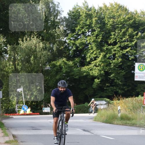 25.08.2024 - Elbe Triathlon Hamburg Fuchs,  Jonas http://msf.ph/oto/6867198 25.08.2024 10:16:47 Radfahren 214, 267 meine-sportfotos.de