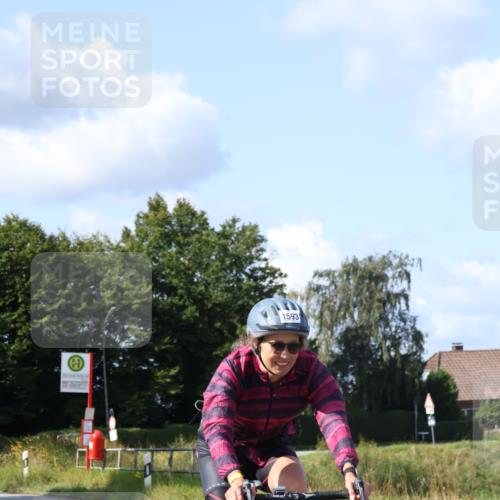 25.08.2024 - Elbe Triathlon Hamburg Fuchs,  Jonas http://msf.ph/oto/6867199 25.08.2024 10:58:10 Radfahren 1593, 1672, 676 meine-sportfotos.de