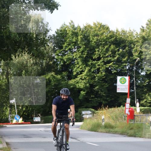 25.08.2024 - Elbe Triathlon Hamburg Fuchs,  Jonas http://msf.ph/oto/6867206 25.08.2024 10:16:48 Radfahren 214, 267 meine-sportfotos.de