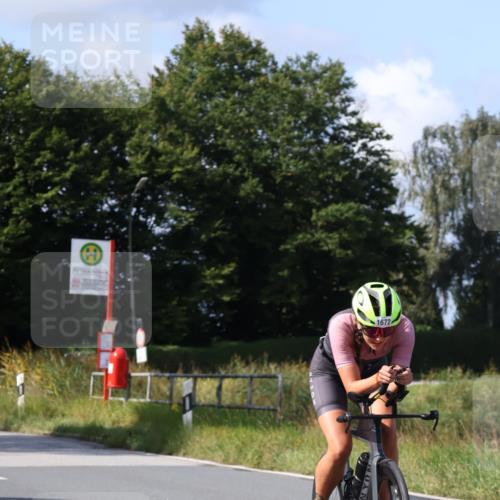 25.08.2024 - Elbe Triathlon Hamburg Fuchs,  Jonas http://msf.ph/oto/6867218 25.08.2024 10:58:14 Radfahren 1593, 1672, 676, 1503 meine-sportfotos.de