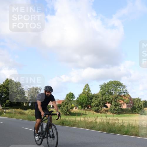 25.08.2024 - Elbe Triathlon Hamburg Fuchs,  Jonas http://msf.ph/oto/6867220 25.08.2024 10:16:49 Radfahren 267 meine-sportfotos.de