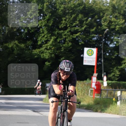 25.08.2024 - Elbe Triathlon Hamburg Fuchs,  Jonas http://msf.ph/oto/6867282 25.08.2024 10:17:09 Radfahren 543 meine-sportfotos.de