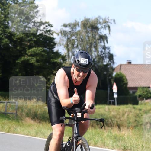 25.08.2024 - Elbe Triathlon Hamburg Fuchs,  Jonas http://msf.ph/oto/6867287 25.08.2024 10:58:35 Radfahren 770 meine-sportfotos.de