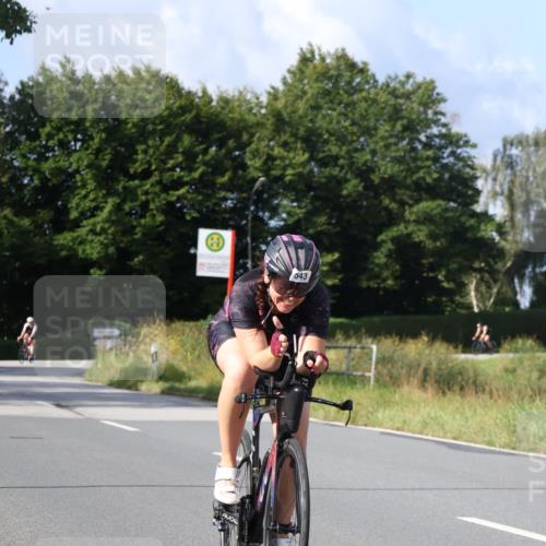 25.08.2024 - Elbe Triathlon Hamburg Fuchs,  Jonas http://msf.ph/oto/6867292 25.08.2024 10:17:09 Radfahren 543 meine-sportfotos.de