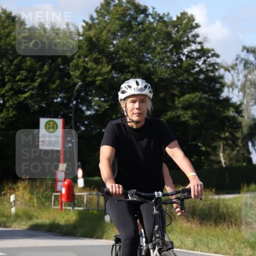 25.08.2024 - Elbe Triathlon Hamburg Fuchs,  Jonas http://msf.ph/oto/6867311 25.08.2024 10:58:58 Radfahren 1716, 1588, 1643, 1631, 1645 meine-sportfotos.de