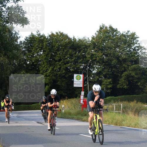 25.08.2024 - Elbe Triathlon Hamburg Fuchs,  Jonas http://msf.ph/oto/6867321 25.08.2024 09:28:33 Radfahren 431, 368, 421, 333, 341, 130 meine-sportfotos.de