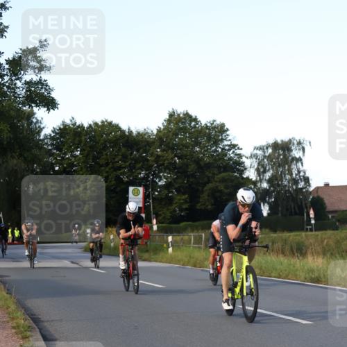 25.08.2024 - Elbe Triathlon Hamburg Fuchs,  Jonas http://msf.ph/oto/6867333 25.08.2024 09:28:33 Radfahren 431, 368, 421, 333, 341, 130 meine-sportfotos.de