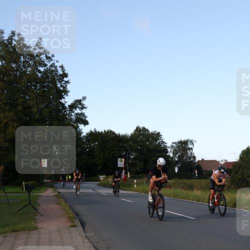 25.08.2024 - Elbe Triathlon Hamburg Fuchs,  Jonas http://msf.ph/oto/6867347 25.08.2024 09:28:34 Radfahren 431, 368, 421, 333, 341, 130 meine-sportfotos.de