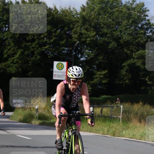 25.08.2024 - Elbe Triathlon Hamburg Fuchs,  Jonas http://msf.ph/oto/6867365 25.08.2024 10:17:32 Radfahren 550, 595, 515, 500 meine-sportfotos.de