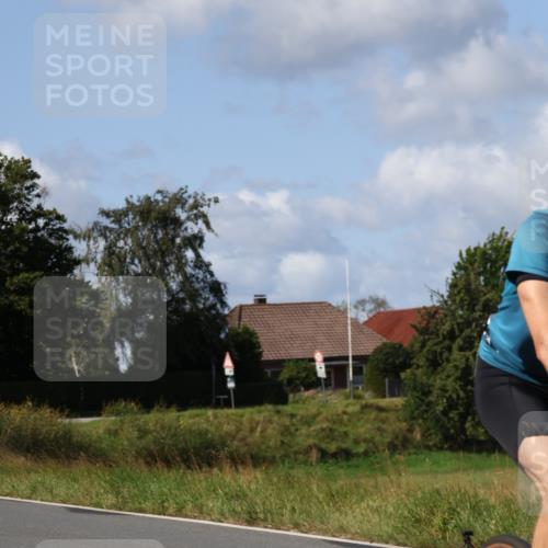 25.08.2024 - Elbe Triathlon Hamburg Fuchs,  Jonas http://msf.ph/oto/6867367 25.08.2024 10:59:19 Radfahren 1438, 455, 1403 meine-sportfotos.de