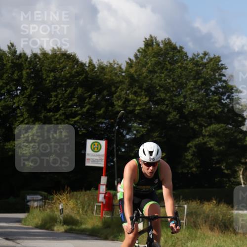 25.08.2024 - Elbe Triathlon Hamburg Fuchs,  Jonas http://msf.ph/oto/6867376 25.08.2024 10:17:33 Radfahren 550, 595, 515, 500 meine-sportfotos.de