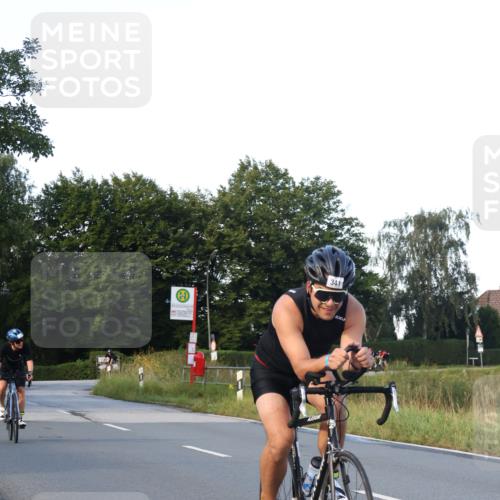 25.08.2024 - Elbe Triathlon Hamburg Fuchs,  Jonas http://msf.ph/oto/6867384 25.08.2024 09:28:36 Radfahren 431, 368, 421, 333, 341, 130, 388, 251 meine-sportfotos.de