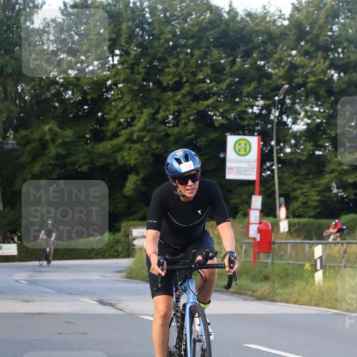 25.08.2024 - Elbe Triathlon Hamburg Fuchs,  Jonas http://msf.ph/oto/6867395 25.08.2024 09:28:37 Radfahren 431, 368, 421, 333, 341, 130, 388, 251 meine-sportfotos.de
