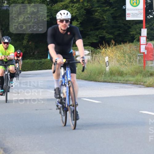 25.08.2024 - Elbe Triathlon Hamburg Fuchs,  Jonas http://msf.ph/oto/6867421 25.08.2024 09:28:40 Radfahren 421, 333, 341, 130, 388, 251, 384, 90 meine-sportfotos.de