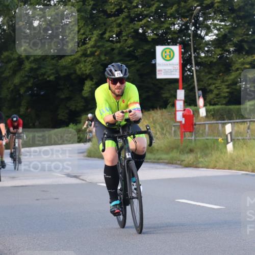 25.08.2024 - Elbe Triathlon Hamburg Fuchs,  Jonas http://msf.ph/oto/6867431 25.08.2024 09:28:42 Radfahren 130, 388, 251, 384, 90, 290, 376 meine-sportfotos.de