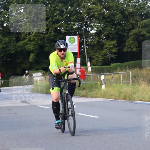 25.08.2024 - Elbe Triathlon Hamburg Fuchs,  Jonas http://msf.ph/oto/6867436 25.08.2024 09:28:42 Radfahren 130, 388, 251, 384, 90, 290, 376 meine-sportfotos.de