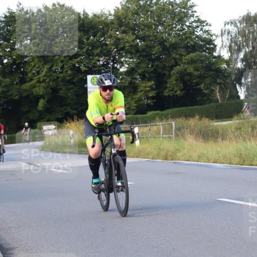 25.08.2024 - Elbe Triathlon Hamburg Fuchs,  Jonas http://msf.ph/oto/6867439 25.08.2024 09:28:42 Radfahren 130, 388, 251, 384, 90, 290, 376 meine-sportfotos.de