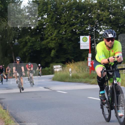 25.08.2024 - Elbe Triathlon Hamburg Fuchs,  Jonas http://msf.ph/oto/6867443 25.08.2024 09:28:42 Radfahren 130, 388, 251, 384, 90, 290, 376 meine-sportfotos.de