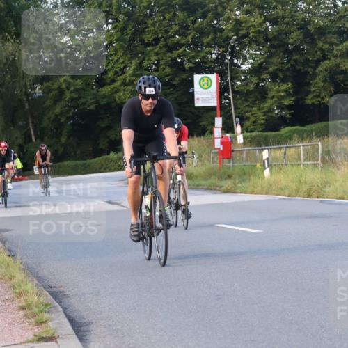 25.08.2024 - Elbe Triathlon Hamburg Fuchs,  Jonas http://msf.ph/oto/6867454 25.08.2024 09:28:44 Radfahren 388, 251, 384, 90, 290, 376, 381 meine-sportfotos.de