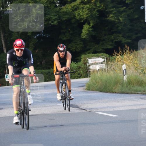 25.08.2024 - Elbe Triathlon Hamburg Fuchs,  Jonas http://msf.ph/oto/6867463 25.08.2024 09:28:46 Radfahren 388, 251, 384, 90, 290, 376, 381 meine-sportfotos.de