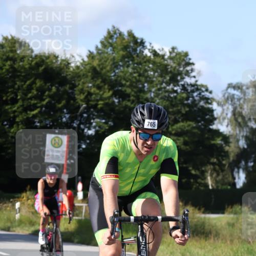 25.08.2024 - Elbe Triathlon Hamburg Fuchs,  Jonas http://msf.ph/oto/6867472 25.08.2024 10:59:44 Radfahren 1658, 765, 1689 meine-sportfotos.de