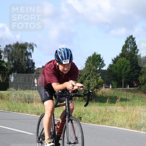 25.08.2024 - Elbe Triathlon Hamburg Fuchs,  Jonas http://msf.ph/oto/6867473 25.08.2024 10:17:49 Radfahren 456 meine-sportfotos.de