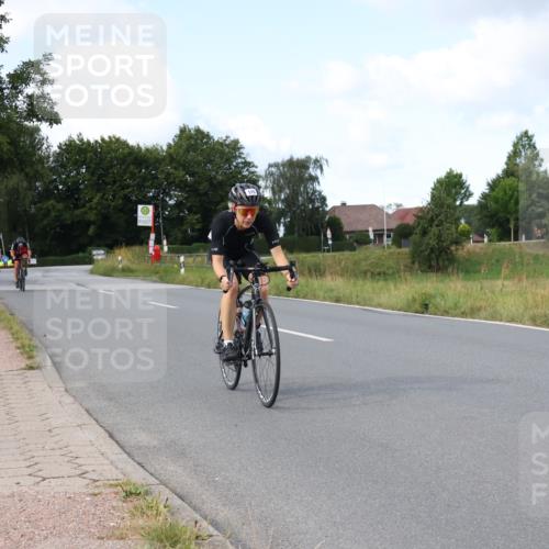 25.08.2024 - Elbe Triathlon Hamburg Fuchs,  Jonas http://msf.ph/oto/6867496 25.08.2024 10:18:04 Radfahren 355, 586, 516, 406, 371, 455 meine-sportfotos.de
