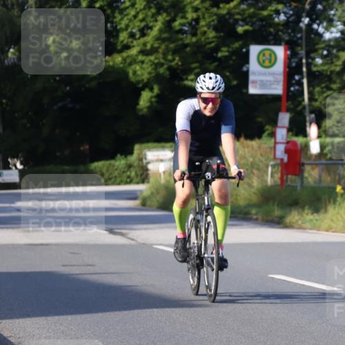 25.08.2024 - Elbe Triathlon Hamburg Fuchs,  Jonas http://msf.ph/oto/6867519 25.08.2024 09:28:52 Radfahren 290, 376, 381, 317, 154 meine-sportfotos.de