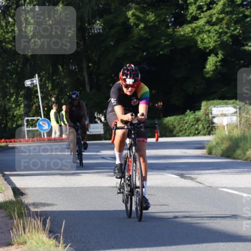 25.08.2024 - Elbe Triathlon Hamburg Fuchs,  Jonas http://msf.ph/oto/6867542 25.08.2024 09:29:01 Radfahren 154, 152, 442, 418 meine-sportfotos.de
