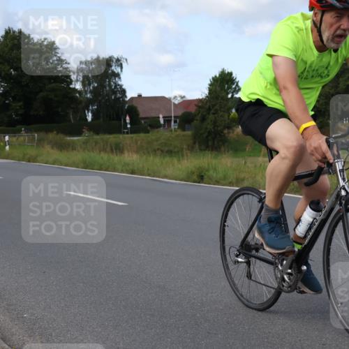 25.08.2024 - Elbe Triathlon Hamburg Fuchs,  Jonas http://msf.ph/oto/6867558 25.08.2024 10:18:11 Radfahren 406, 371, 455 meine-sportfotos.de