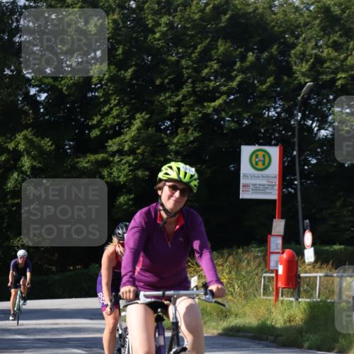 25.08.2024 - Elbe Triathlon Hamburg Fuchs,  Jonas http://msf.ph/oto/6867592 25.08.2024 11:00:11 Radfahren 690, 1630, 1511, 1690, 1557, 1484 meine-sportfotos.de