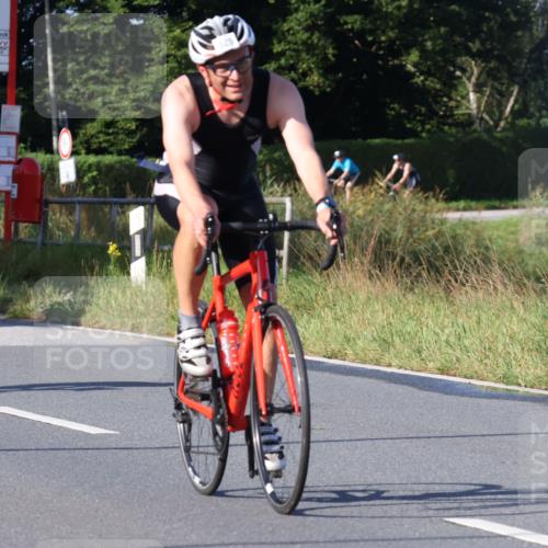 25.08.2024 - Elbe Triathlon Hamburg Fuchs,  Jonas http://msf.ph/oto/6867608 25.08.2024 09:29:08 Radfahren 152, 442, 418, 528, 111, 211, 406 meine-sportfotos.de