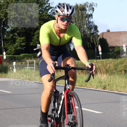 25.08.2024 - Elbe Triathlon Hamburg Fuchs,  Jonas http://msf.ph/oto/6867652 25.08.2024 09:29:11 Radfahren 442, 418, 528, 111, 211, 406 meine-sportfotos.de