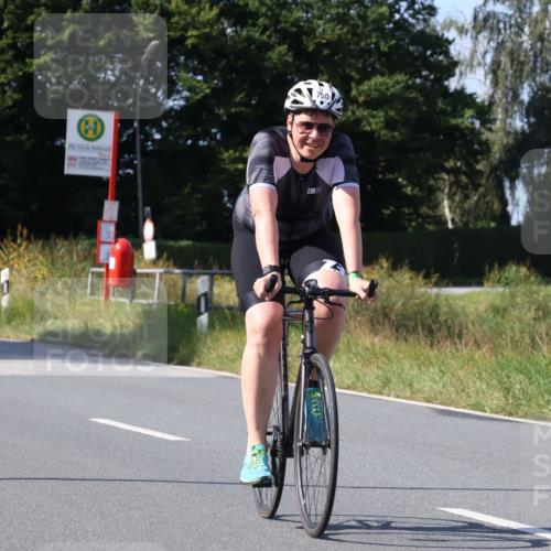 25.08.2024 - Elbe Triathlon Hamburg Fuchs,  Jonas http://msf.ph/oto/6867654 25.08.2024 11:00:43 Radfahren 750, 1610, 1463 meine-sportfotos.de